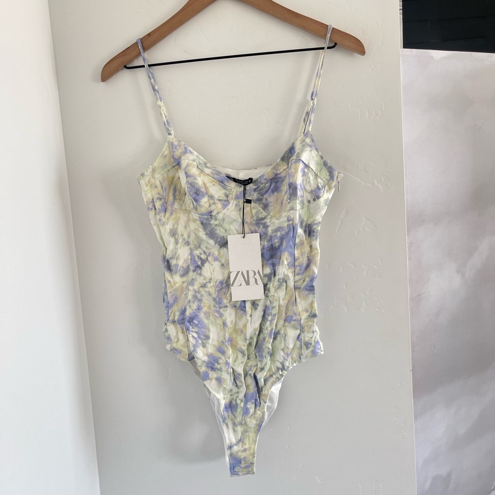 ZARA Bodysuit Womens Size M NWT Cami Straps V Neck Tie Dye Pastel Colors Purple